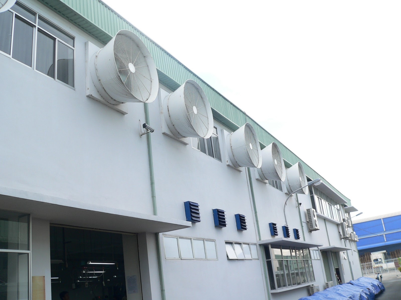 Tại sao nên lắp đặt máy điều hòa công nghiệp tại Nhà máy